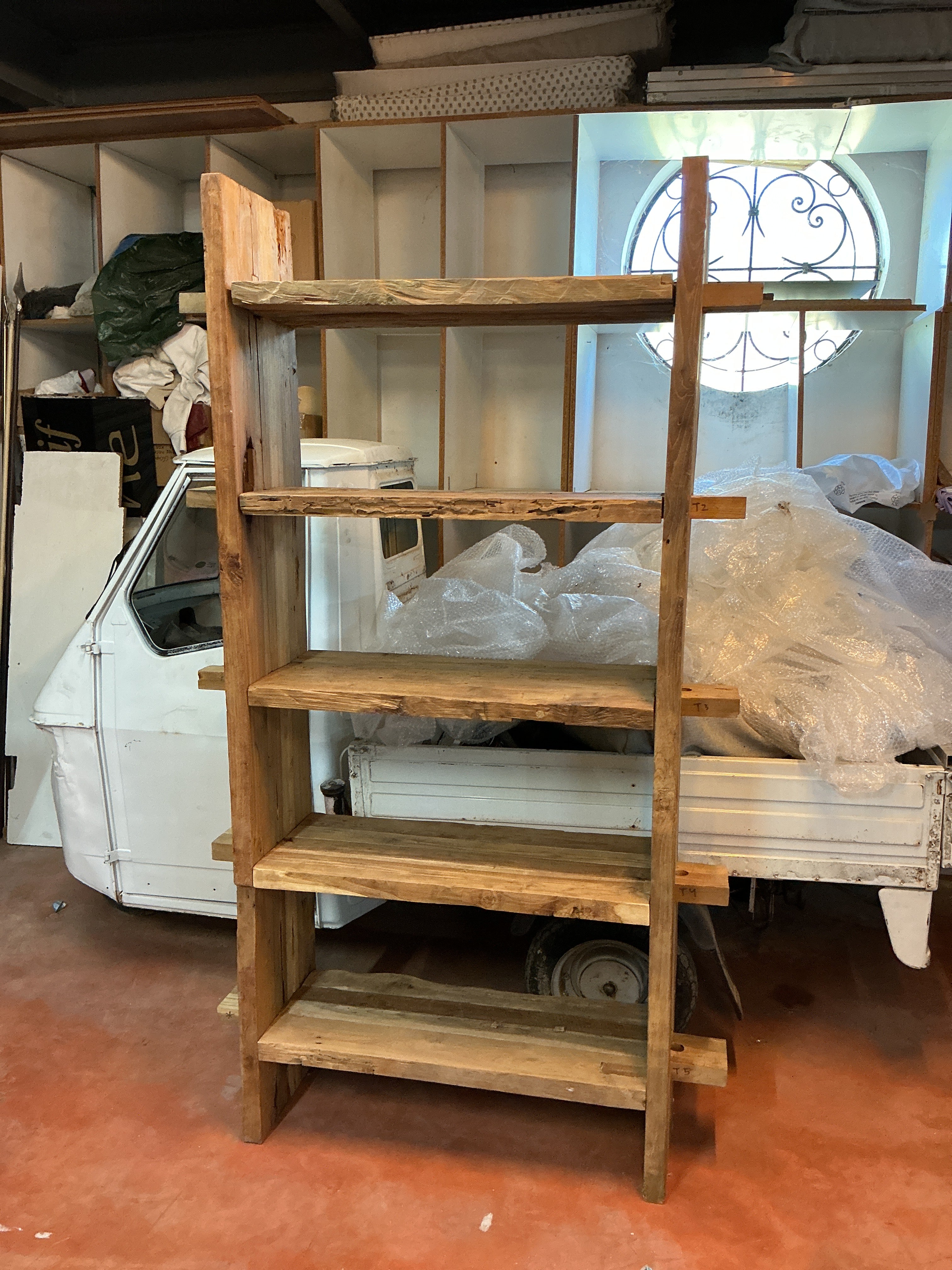 Étagère Carla en bois massif 90x35x200cm