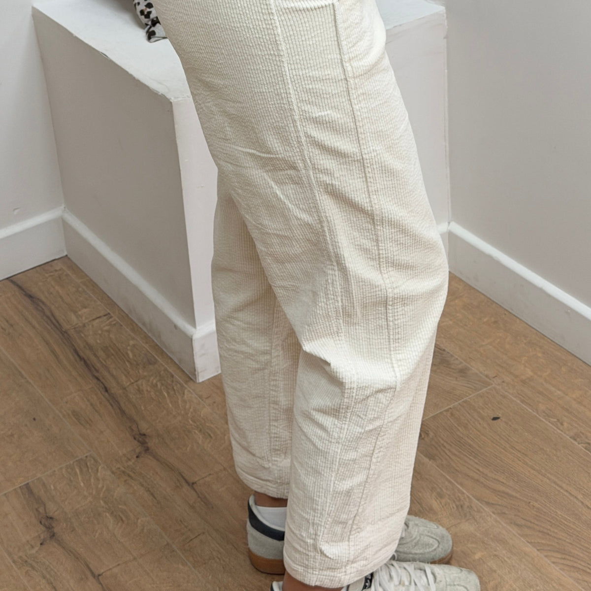 Pantalon Écru en Velours Côtelé 98813